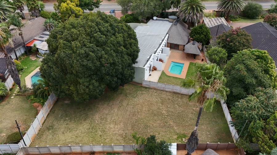 4 Bedroom Property for Sale in Flamwood North West